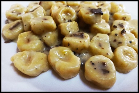 Gnocchi al tartufo nero